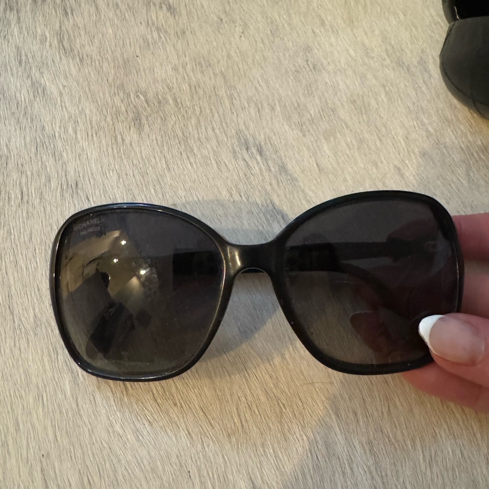 CHANEL 5205 Butterfly Sunglasses - Picture 2 of 16